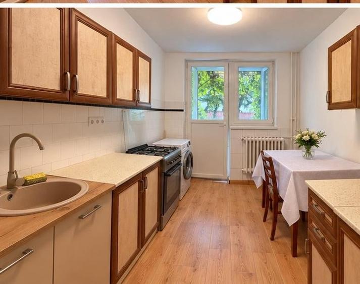 Apartament cu 3 camere decomandat, mobilat în Plopilor