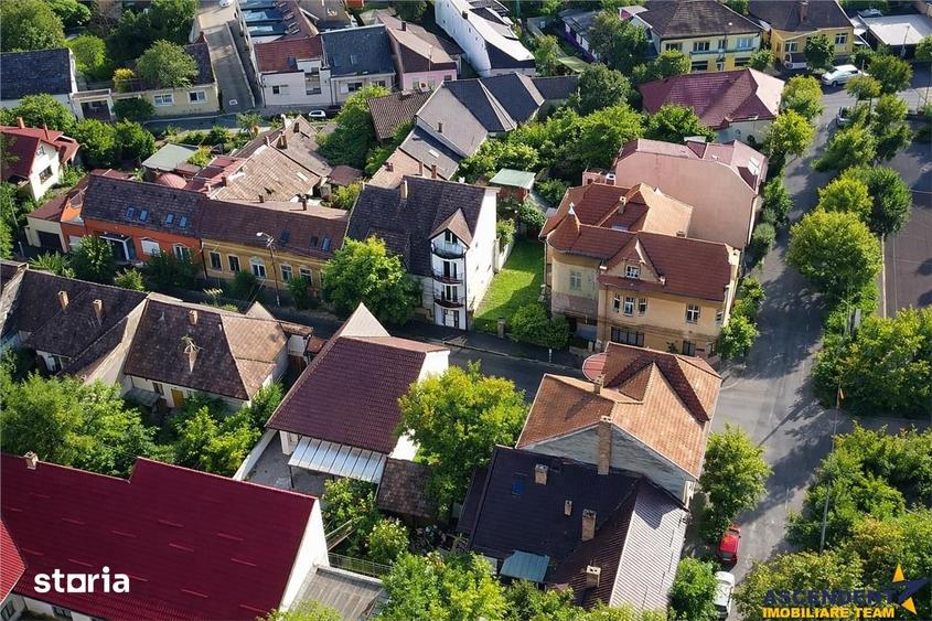 Casă cu 5 camere cu Teren 50 Mp în Budai