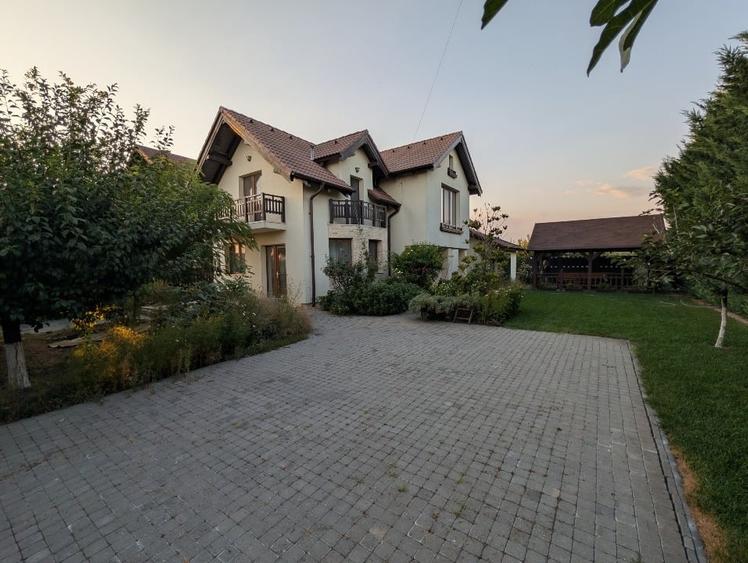 Casă individuală cu 4 camere cu Canalizare în Becicherecu Mic