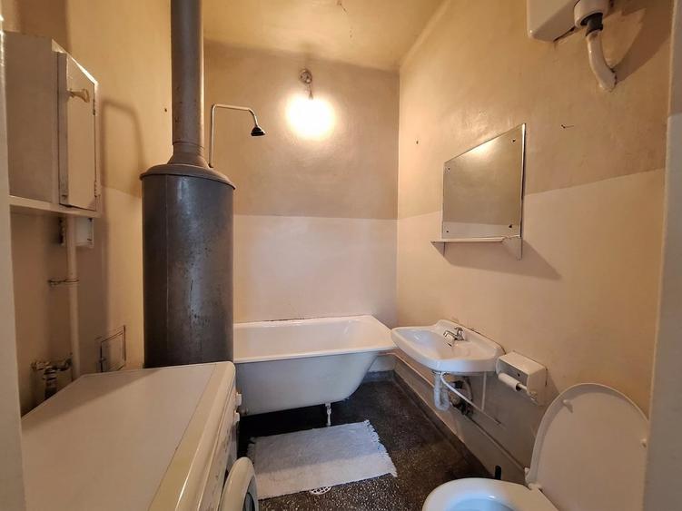 Duplex cu 3 camere cu Canalizare în Lunei