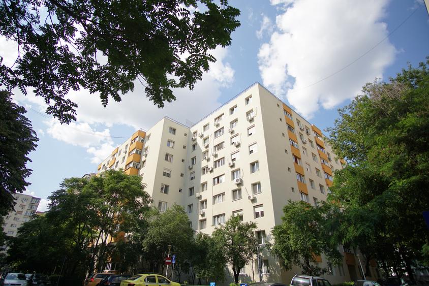 Apartament cu 2 camere decomandat, mobilat în Sebastian