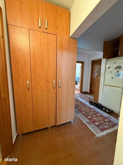 Apartament cu 3 camere în Traian