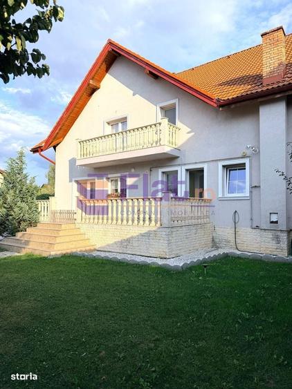 Casă cu 4 camere cu Teren 1038 Mp în Sânpetru