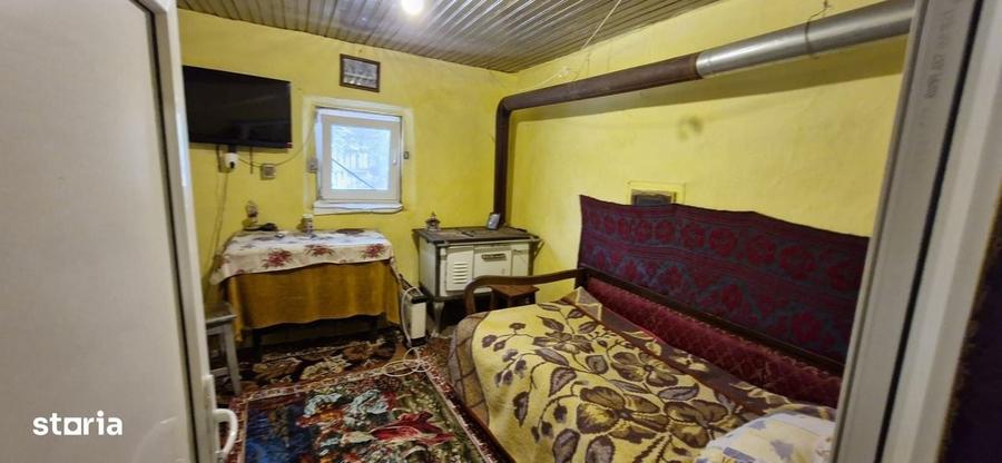 Casă cu 4 camere în Naipu