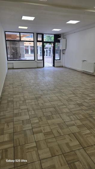 Spațiu comercial, de 110 mp, în Horia
