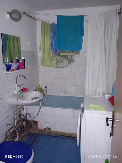 Apartament cu 3 camere decomandat, mobilat în UTA