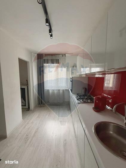 Apartament cu 4 camere decomandat, mobilat în 1 Mai