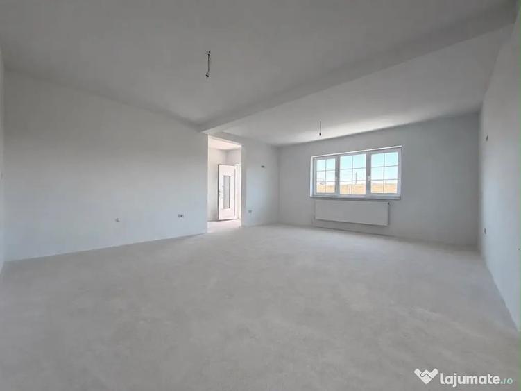 Casă cu 3 camere cu Teren 463 Mp în Șag