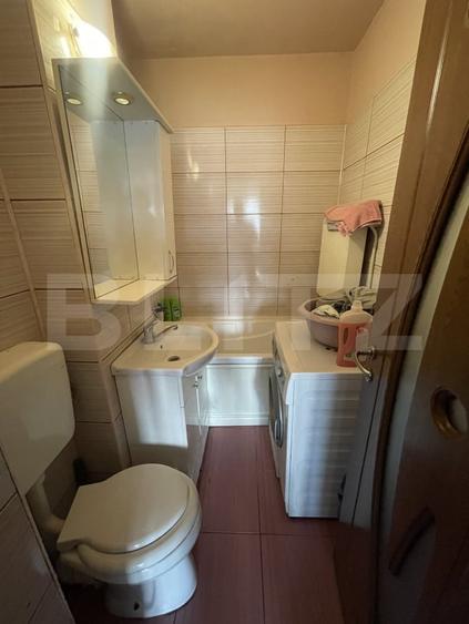 Apartament cu 3 camere decomandat, mobilat în Central