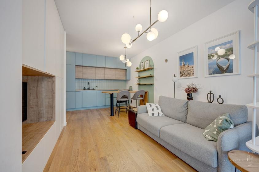 Apartament cu 2 camere semidecomandat în Victoriei
