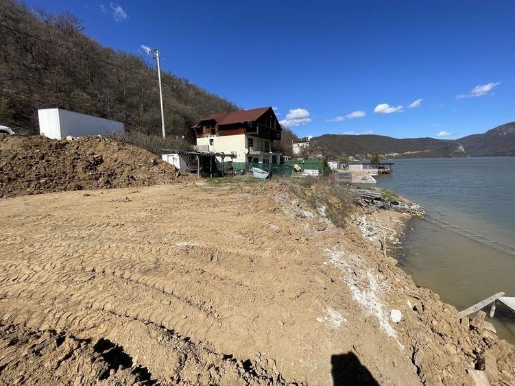 Teren de 783 mp, în Dubova