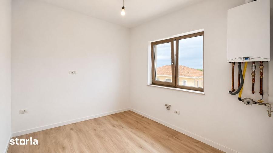 Apartament cu 3 camere decomandat în Remetea Mare