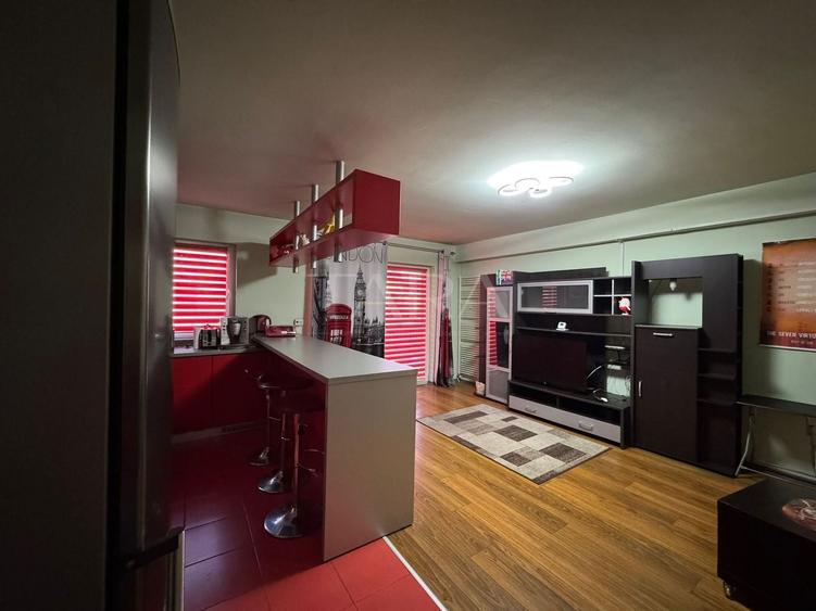 Apartament cu 2 camere semidecomandat, mobilat în Florești