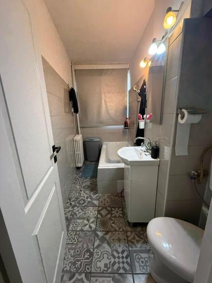 Apartament cu 3 camere decomandat, mobilat în Universitate