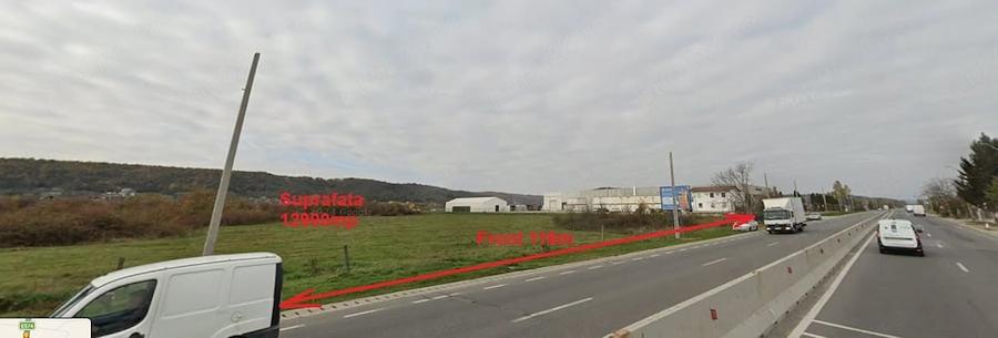 Teren de 12800 mp, în Central
