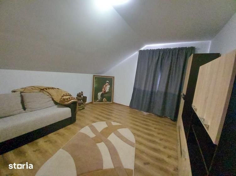 Casă cu 5 camere cu Teren 900 Mp în Central