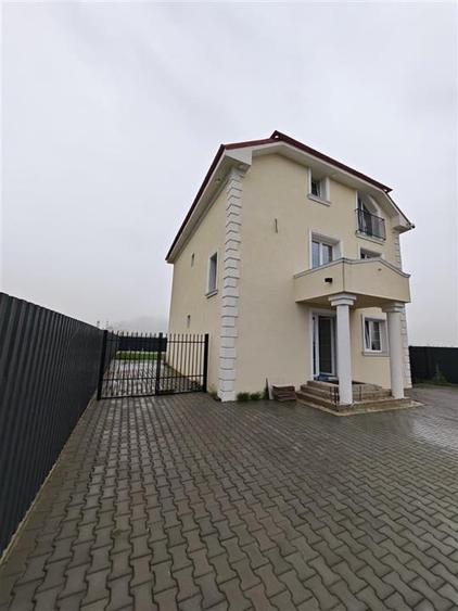 Casa Tip Apart Hotel cu 3 Apartamente Independente - 2