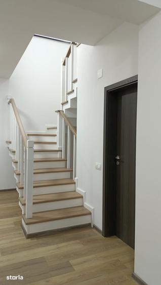 Casă cu 3 camere cu Teren 400 Mp în Budeasa