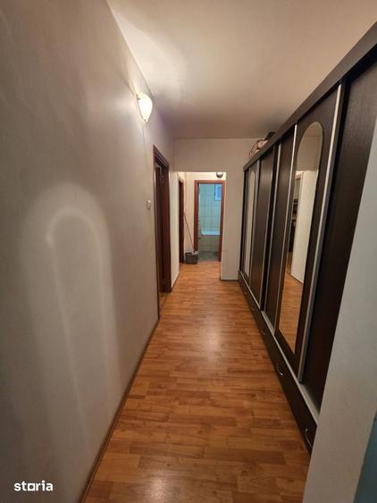 Apartament cu 3 camere decomandat în Dristor