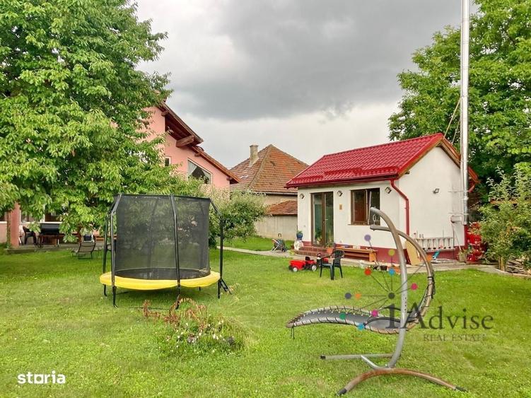 Casă cu 4 camere în Cristian