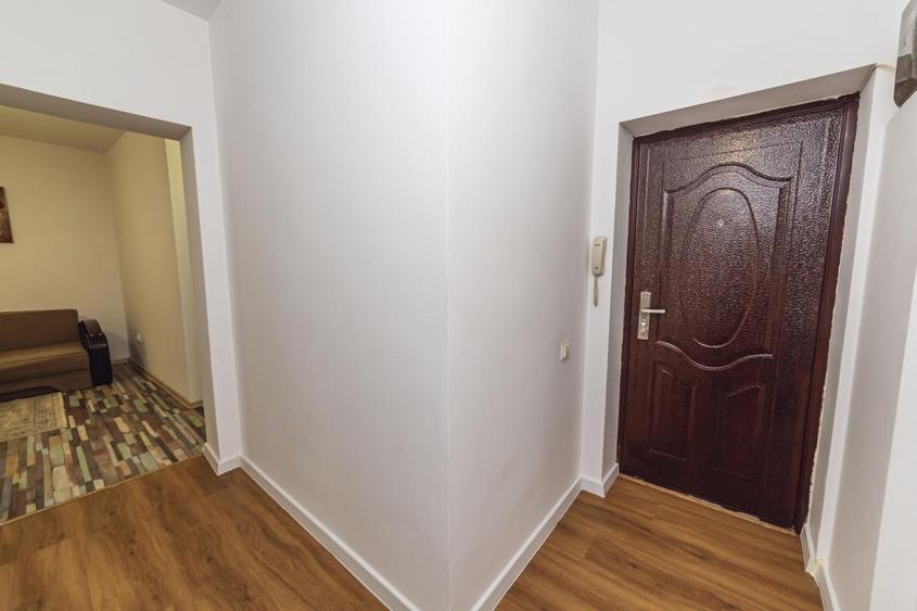 Apartament cu 2 camere semidecomandat în Sebastian