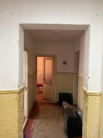 Apartament cu 3 camere decomandat în Sud
