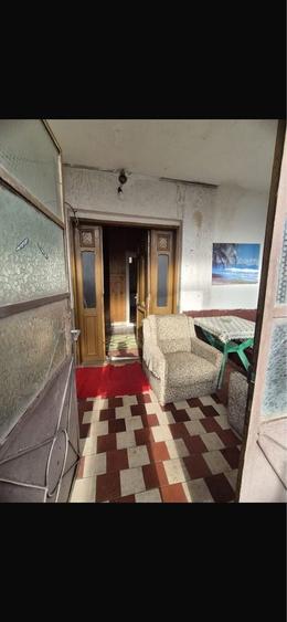 Casă cu 4 camere cu Teren 250 Mp în Central