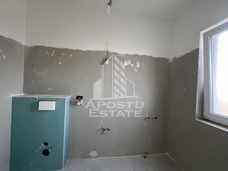 Apartament cu 3 camere decomandat în Torontalului