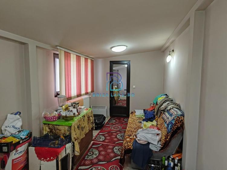 Casă individuală cu 6 camere cu Canalizare în Chitila