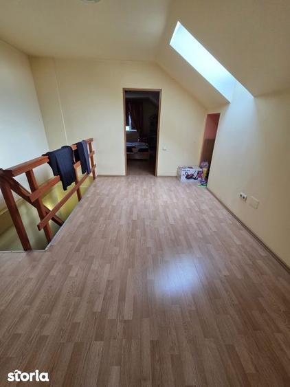Casă cu 5 camere cu Teren 1800 Mp în Central