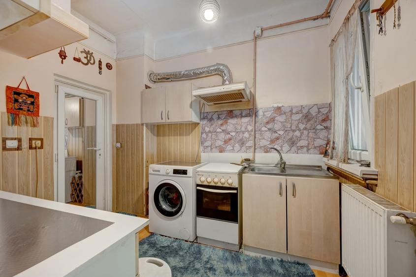 Casă individuală cu 3 camere cu Canalizare în Grivița