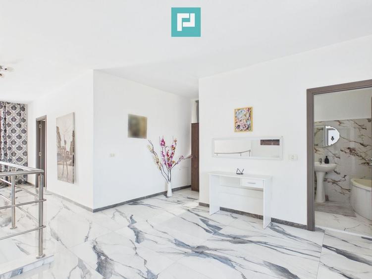 Casă cu 5 camere cu Piscina în Central