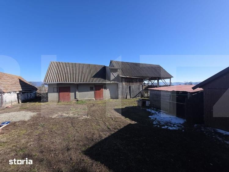 Casă cu 3 camere cu Teren 4669 Mp în Moacșa