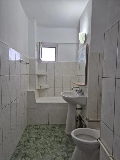 Garsonieră decomandată în Soarelui