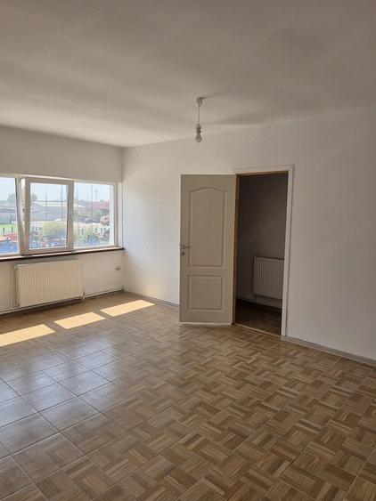 Spațiu comercial, de 75 mp, în Central