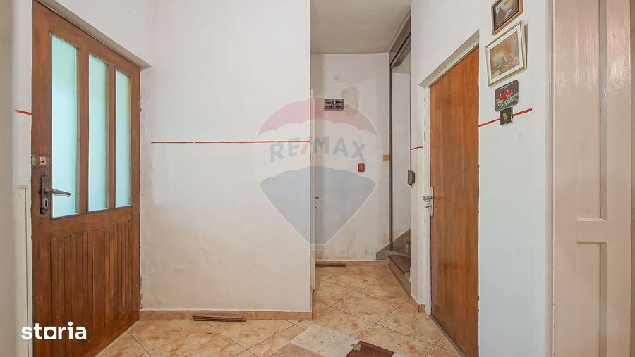 Casă cu 3 camere cu Teren 705 Mp în Central