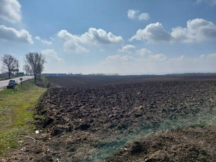 Teren agricol extravilan de 3618 mp, în Bogdan Vodă