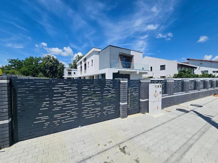 Duplex cu 5 camere cu Canalizare în Corbeanca