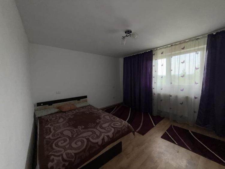 Casă cu 6 camere cu Teren 600 Mp în Copăcelu
