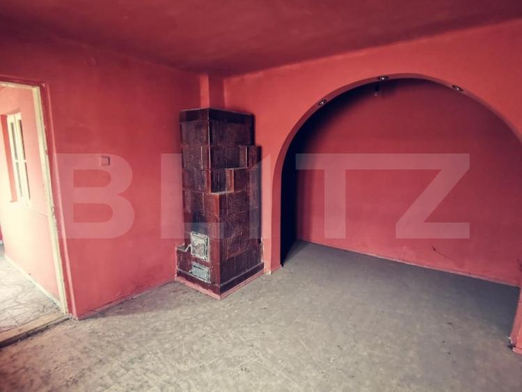 Casă individuală cu 5 camere cu Teren 1624 Mp în Cernele
