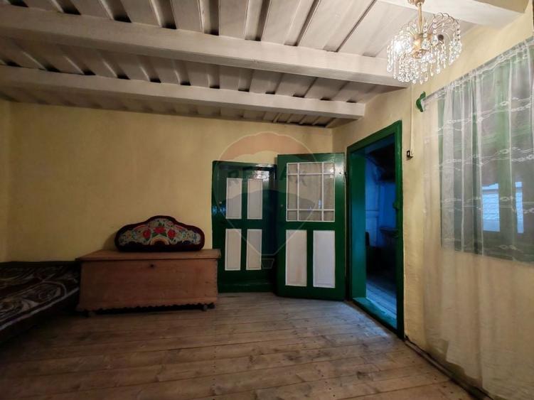 Casă cu 3 camere cu Teren 767 Mp în Poiana Sibiului