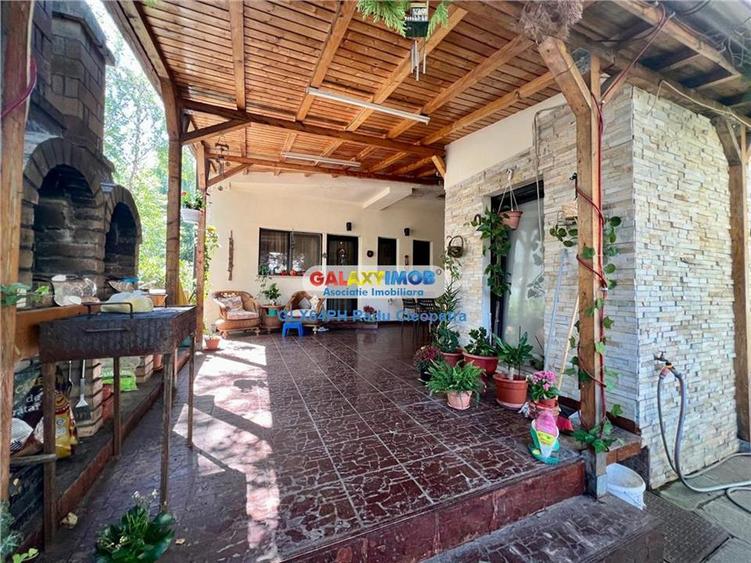 Casă cu 7 camere cu Teren 751 Mp în Albert