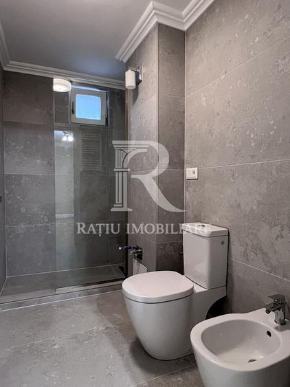 Apartament cu 2 camere decomandat în Decebal