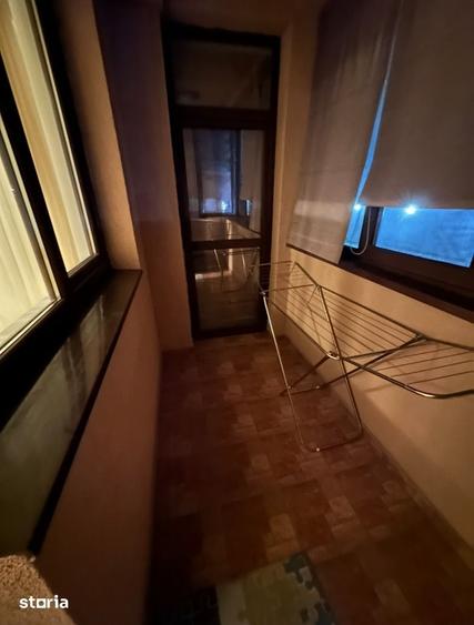 Apartament cu 3 camere în Apărătorii Patriei