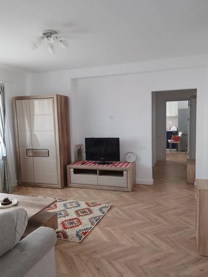Apartament cu 2 camere semidecomandat în Găvana