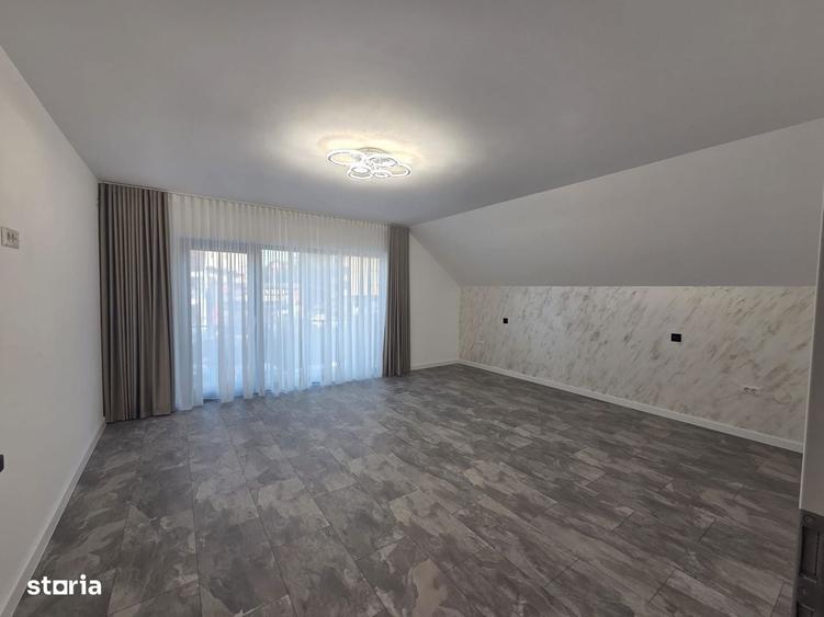 Casă cu 4 camere în Central