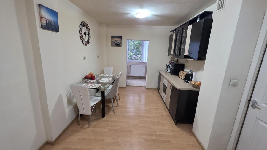 Apartament cu 2 camere decomandat în Exterior Vest