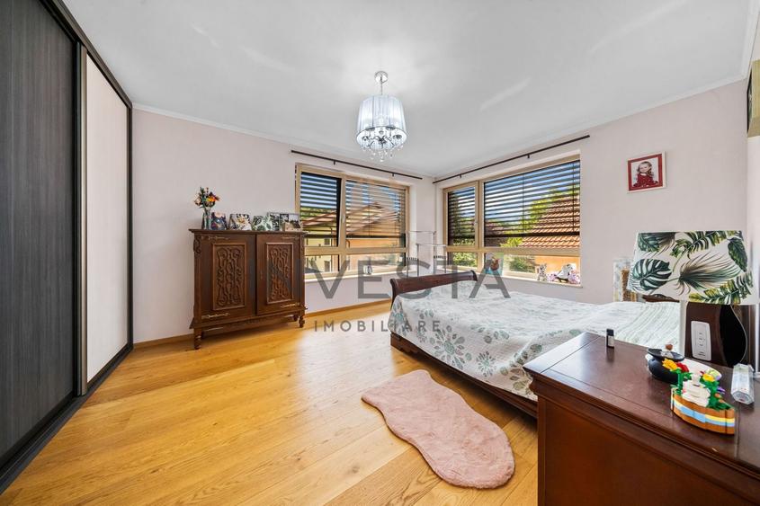 Casă individuală cu 5 camere cu Canalizare în Făget