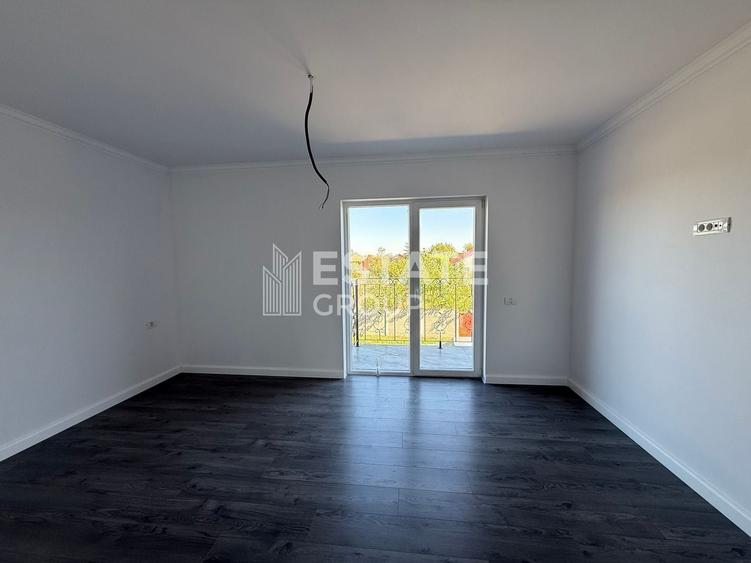 Duplex cu 4 camere cu Canalizare în Covaci