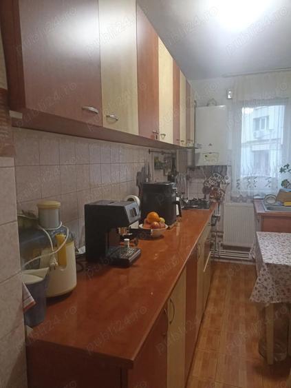Apartament cu 3 camere semidecomandat în Ultracentral